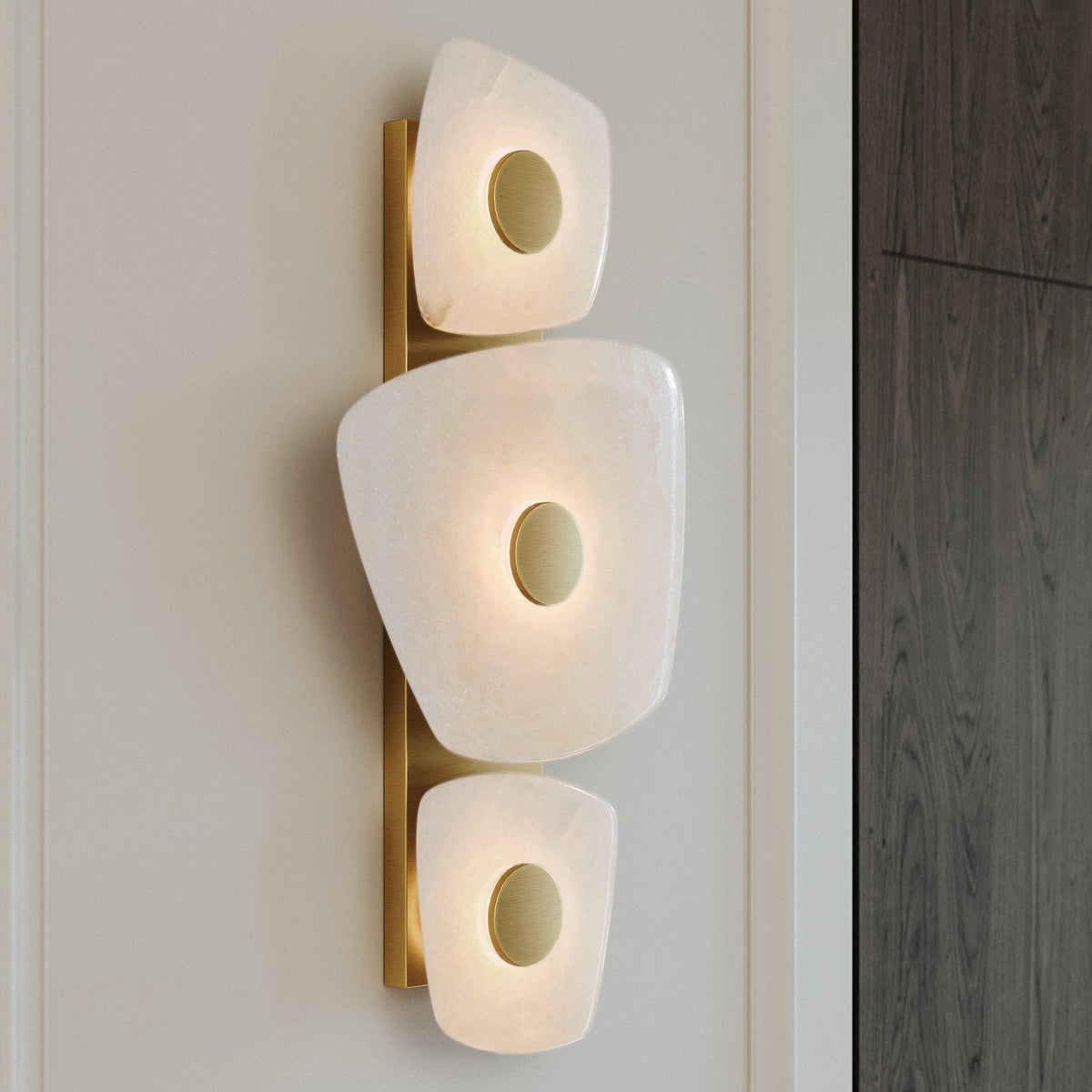 Itheora Brass Alabaster Wall Lamp
