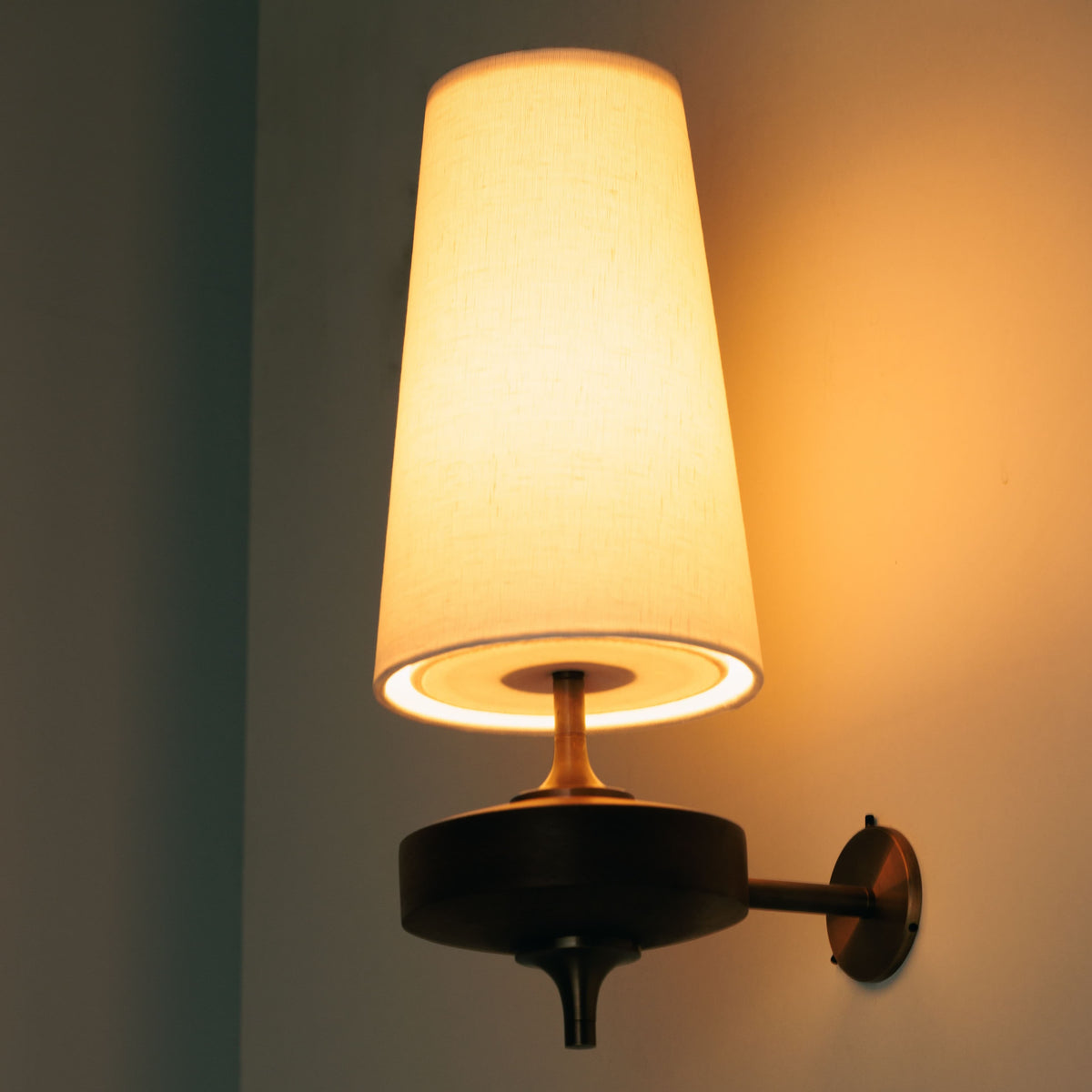 Nydorisra Vintage Antique Brass Wall Lamp