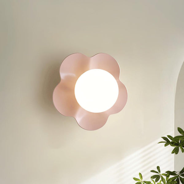 Petalia Wall Lamp