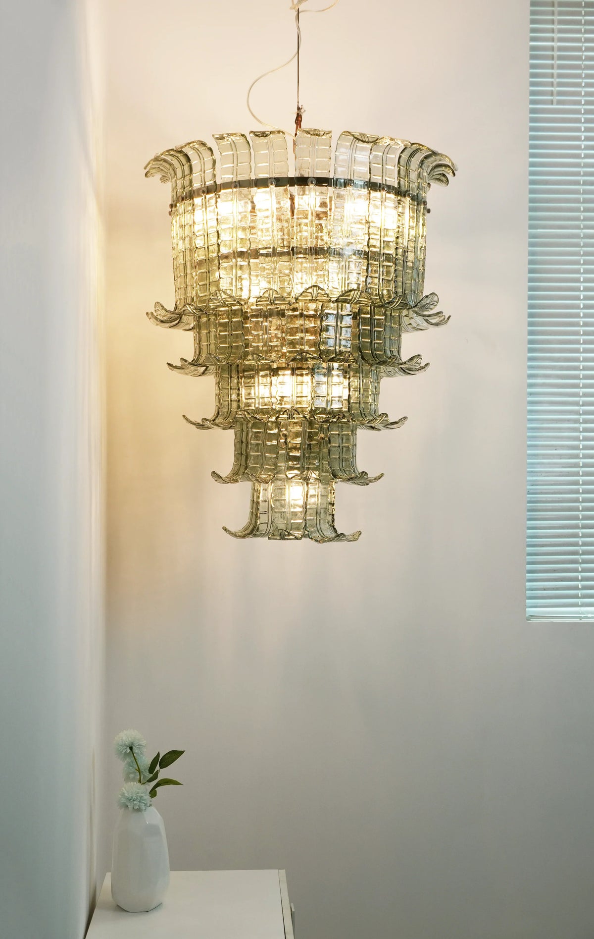 Elegant Leaf-Shaped Murano Glass Chandelier