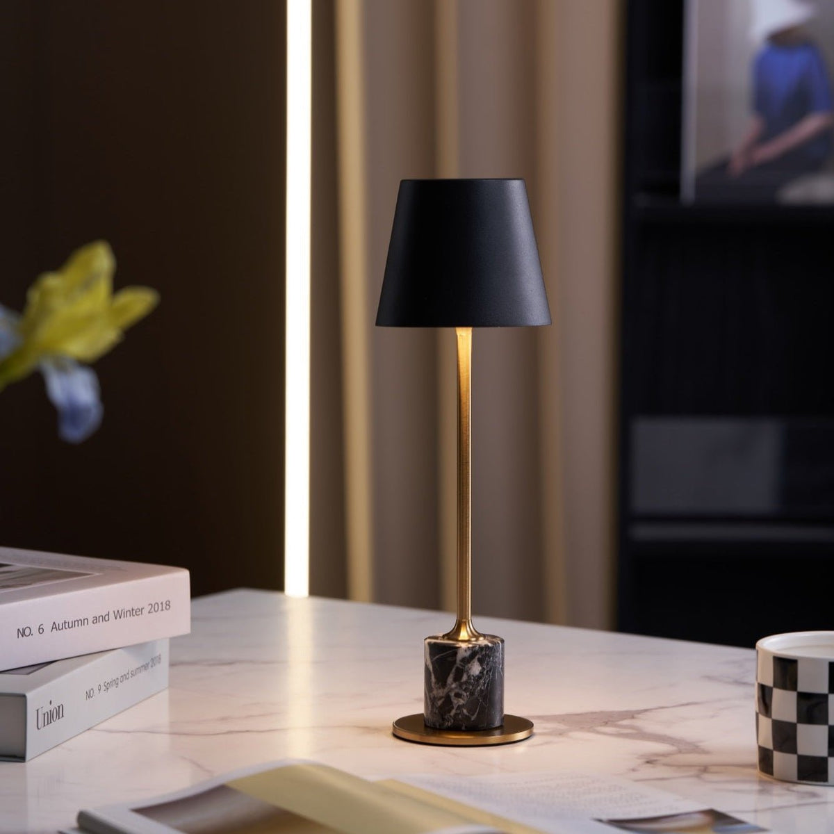 Lirio Mini Marble Table Lamp