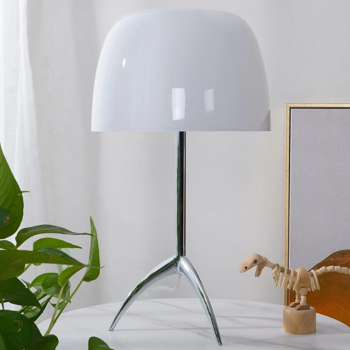 Lumiere Table Lamp