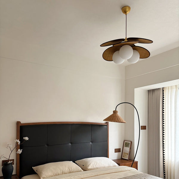 Elvo Wooden Petal Pendant Light
