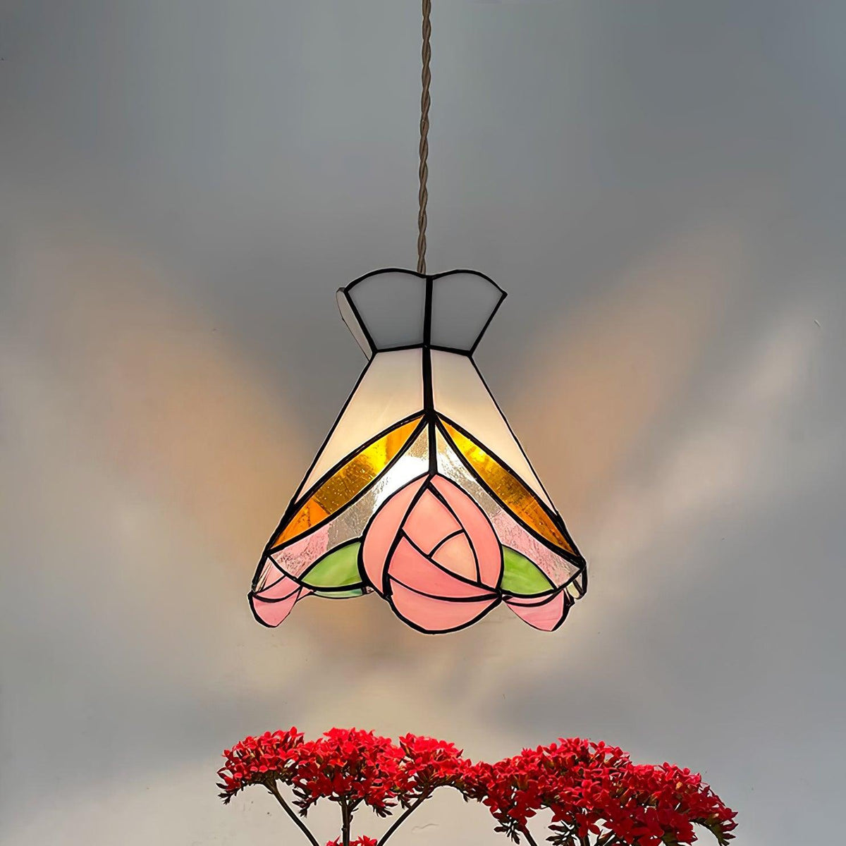 Tiffy Pendant Light