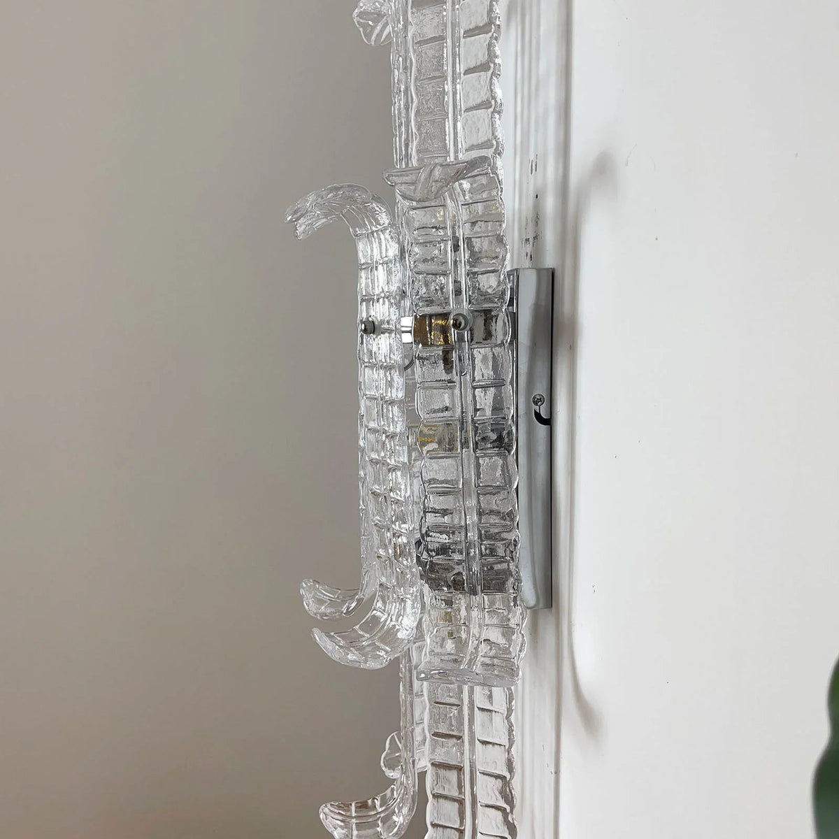 Leaf Shape Glass Wall Sconce