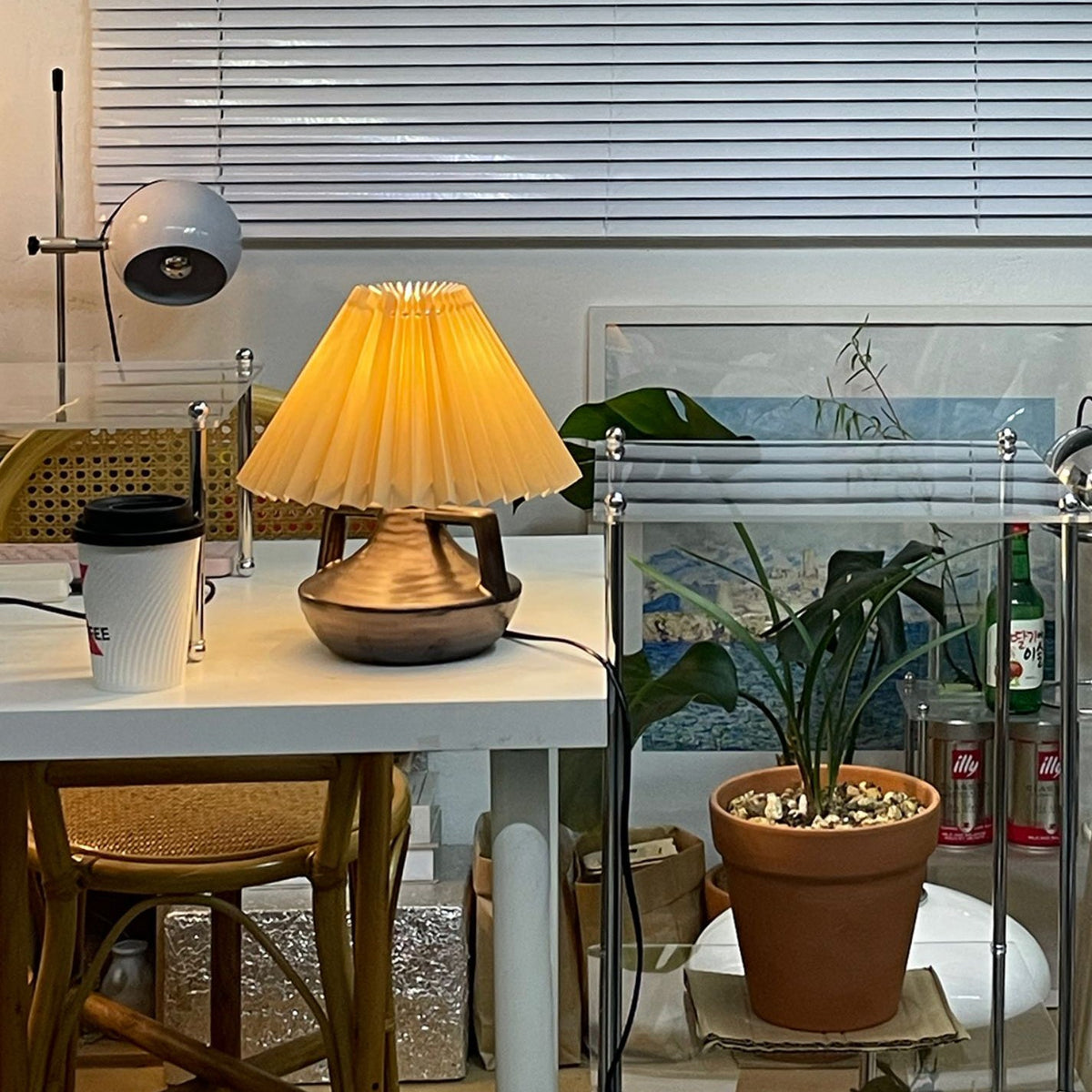 Elaenia Table Lamp