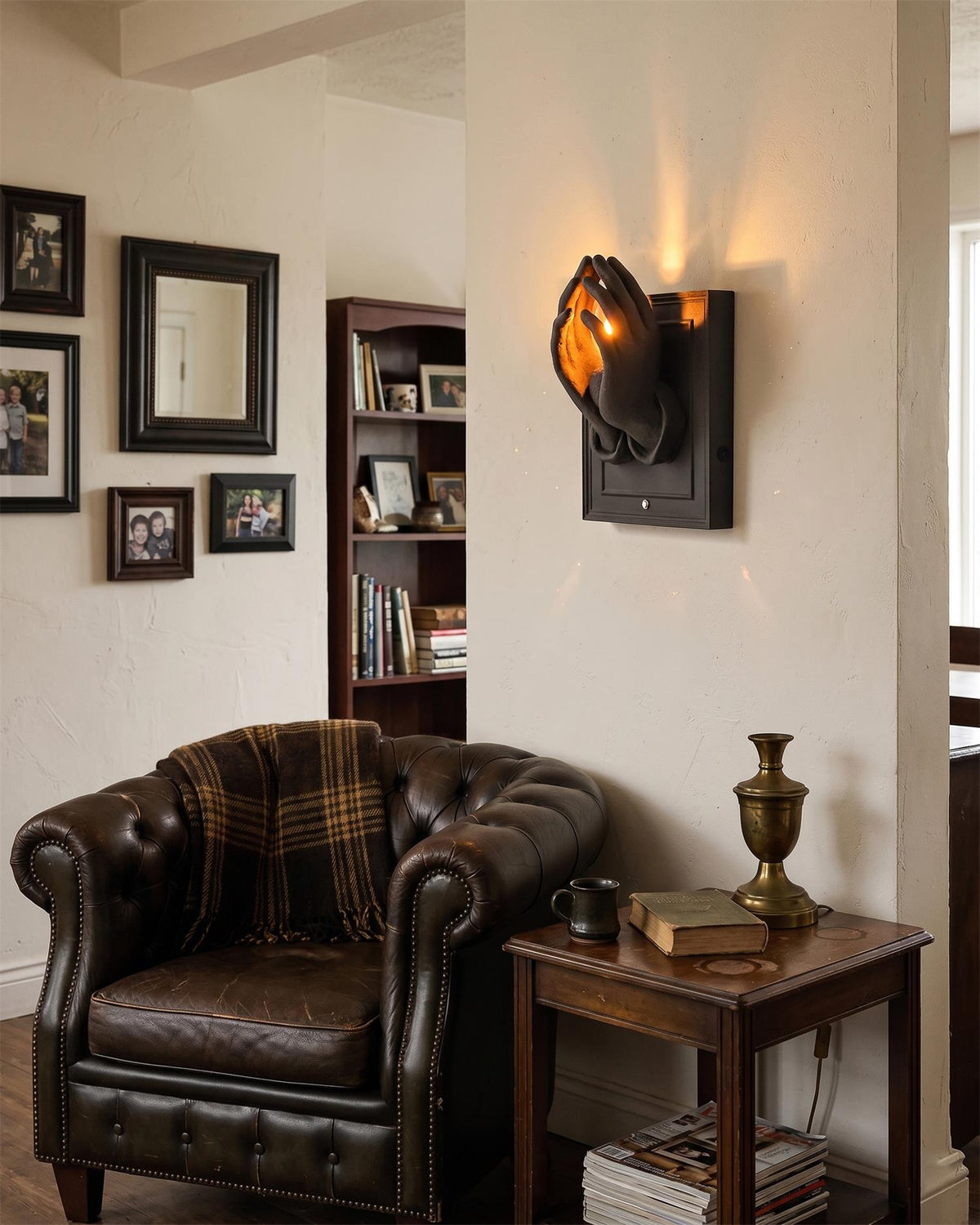 Lioriviella Wall Sconce