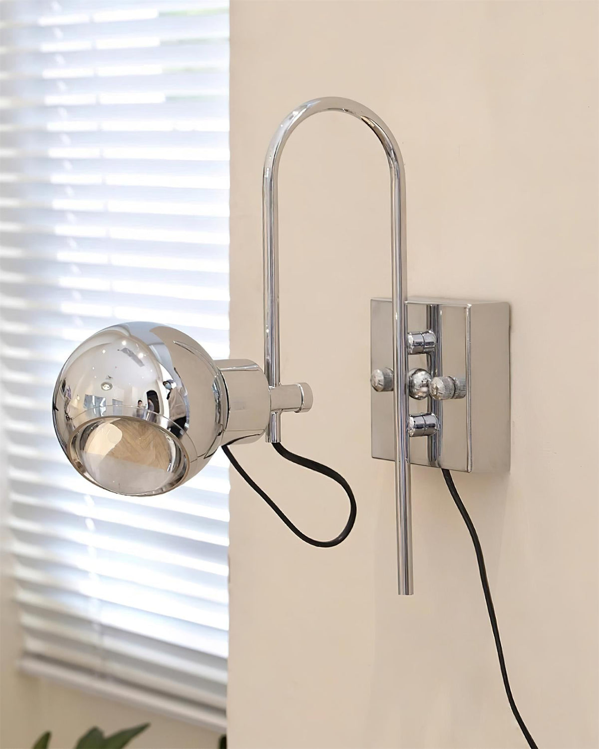 Selarira Wall Lamp