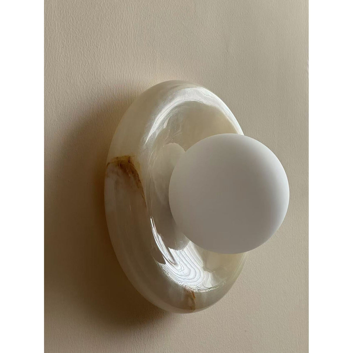 Vomire Nordic Art Red Marble Sconce Wall Lamp