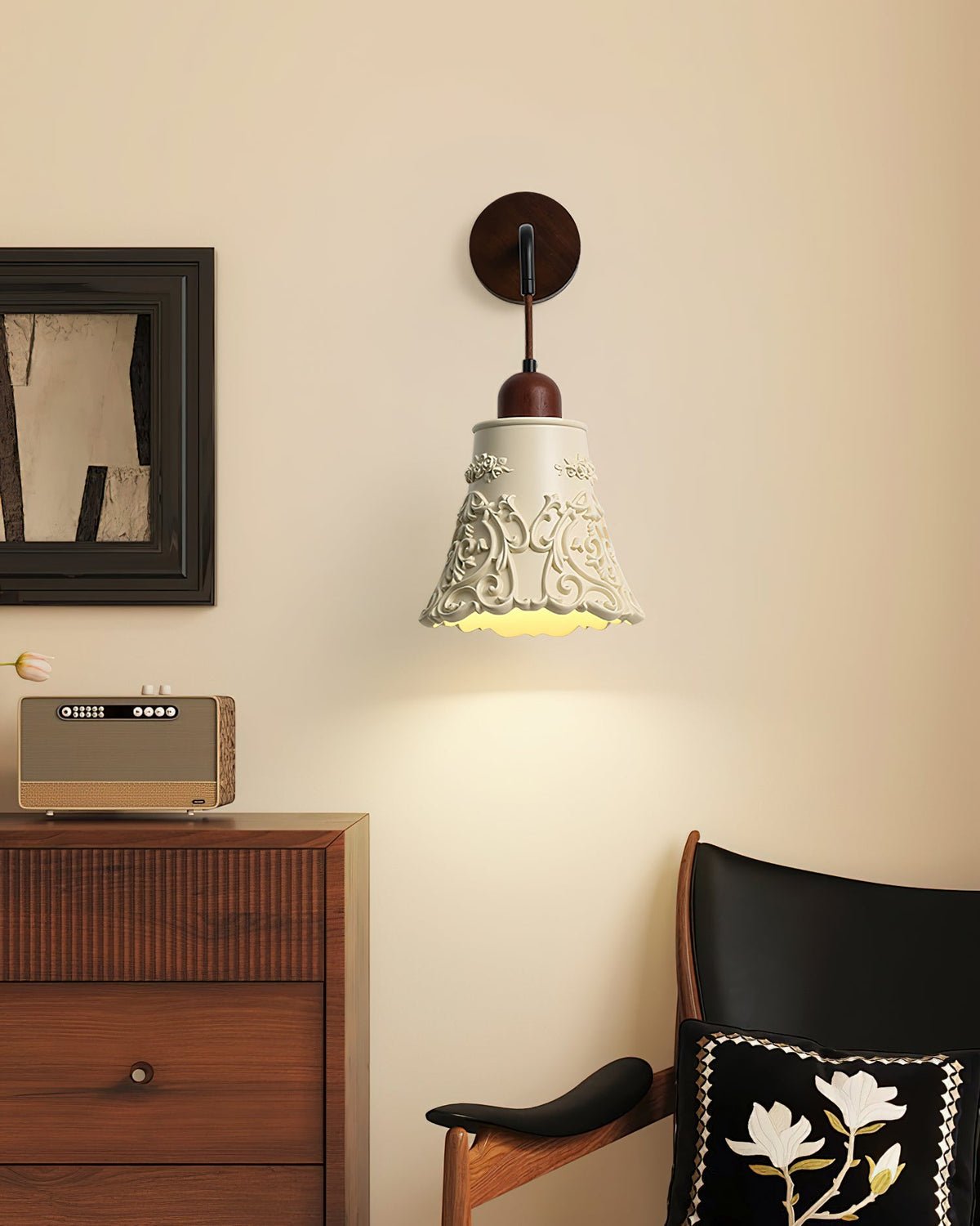 Avenalira Wall Lamp