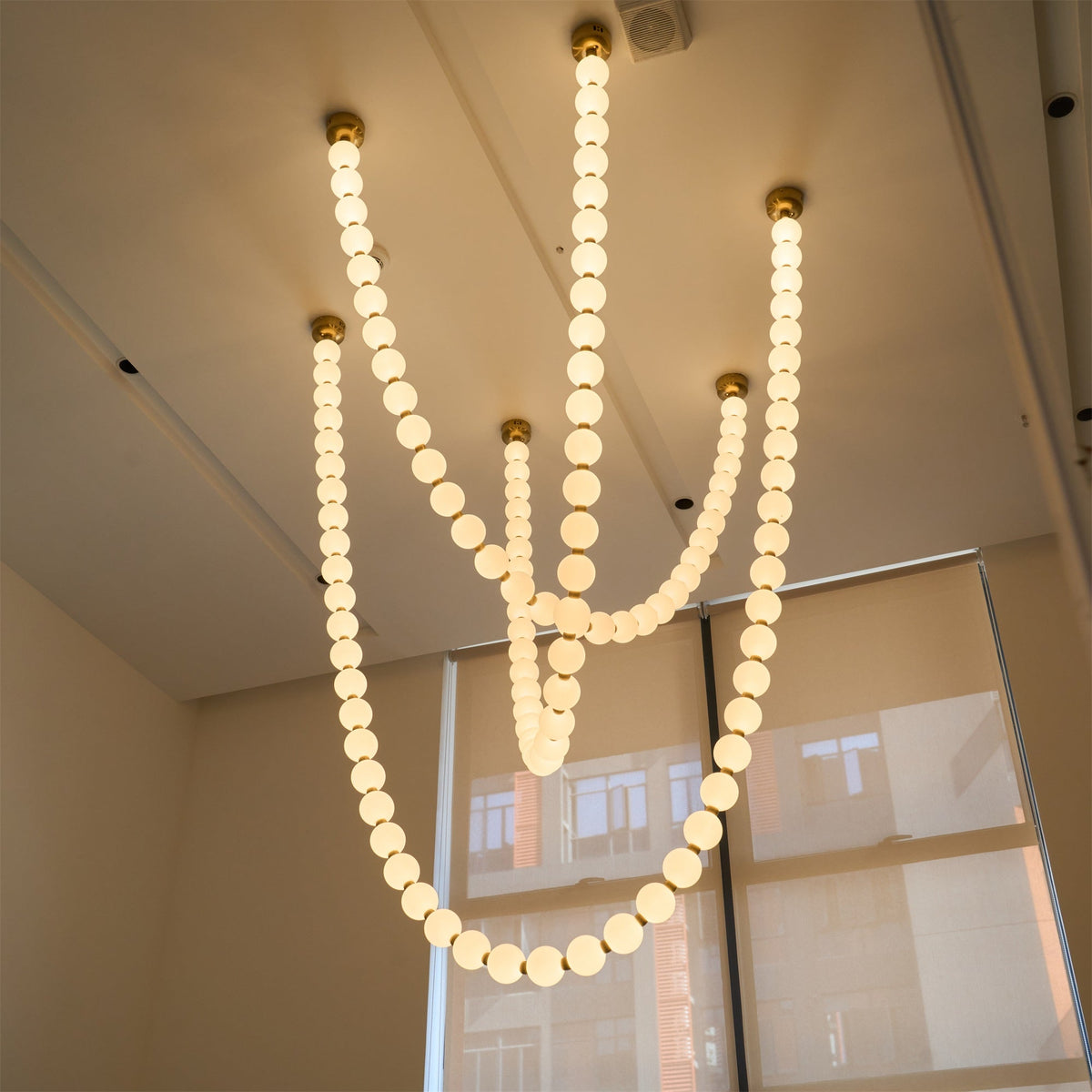 Icarara Pearl Necklace Glass Chandelier