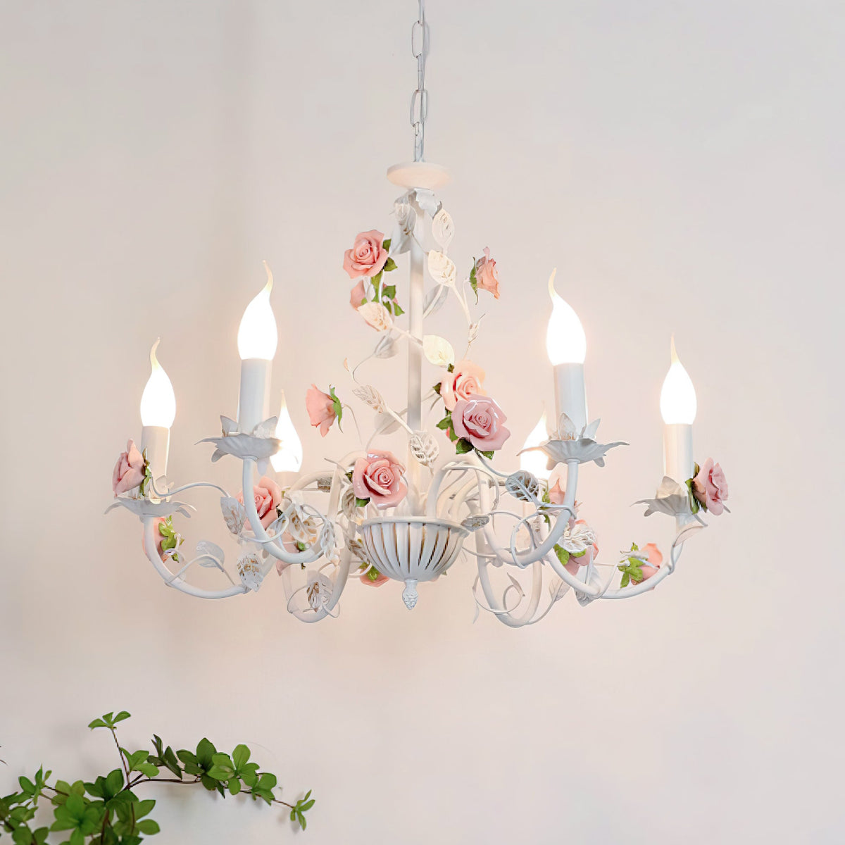 Evelisse Vintage White Chandelier