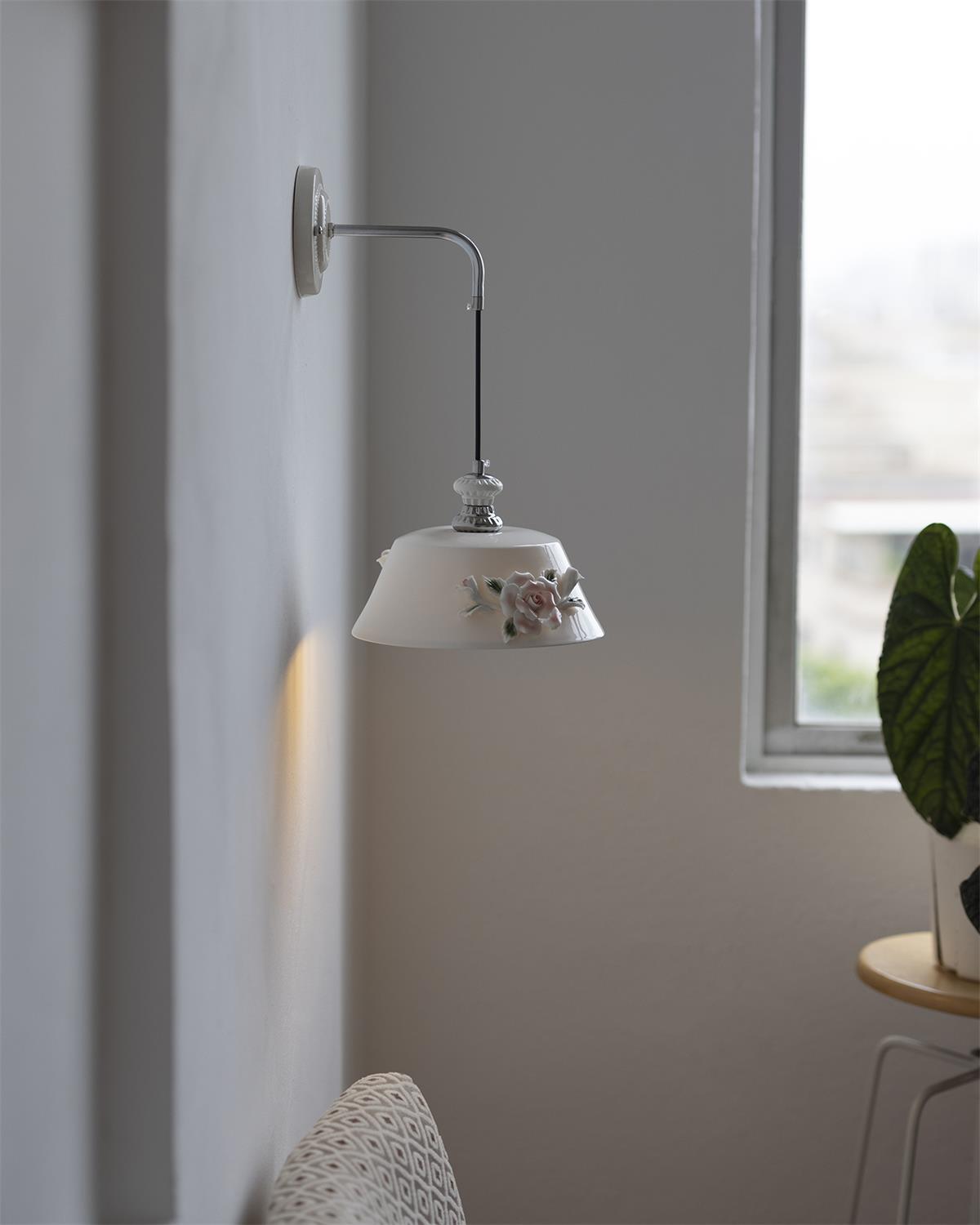 Elaarora Wall Lamp