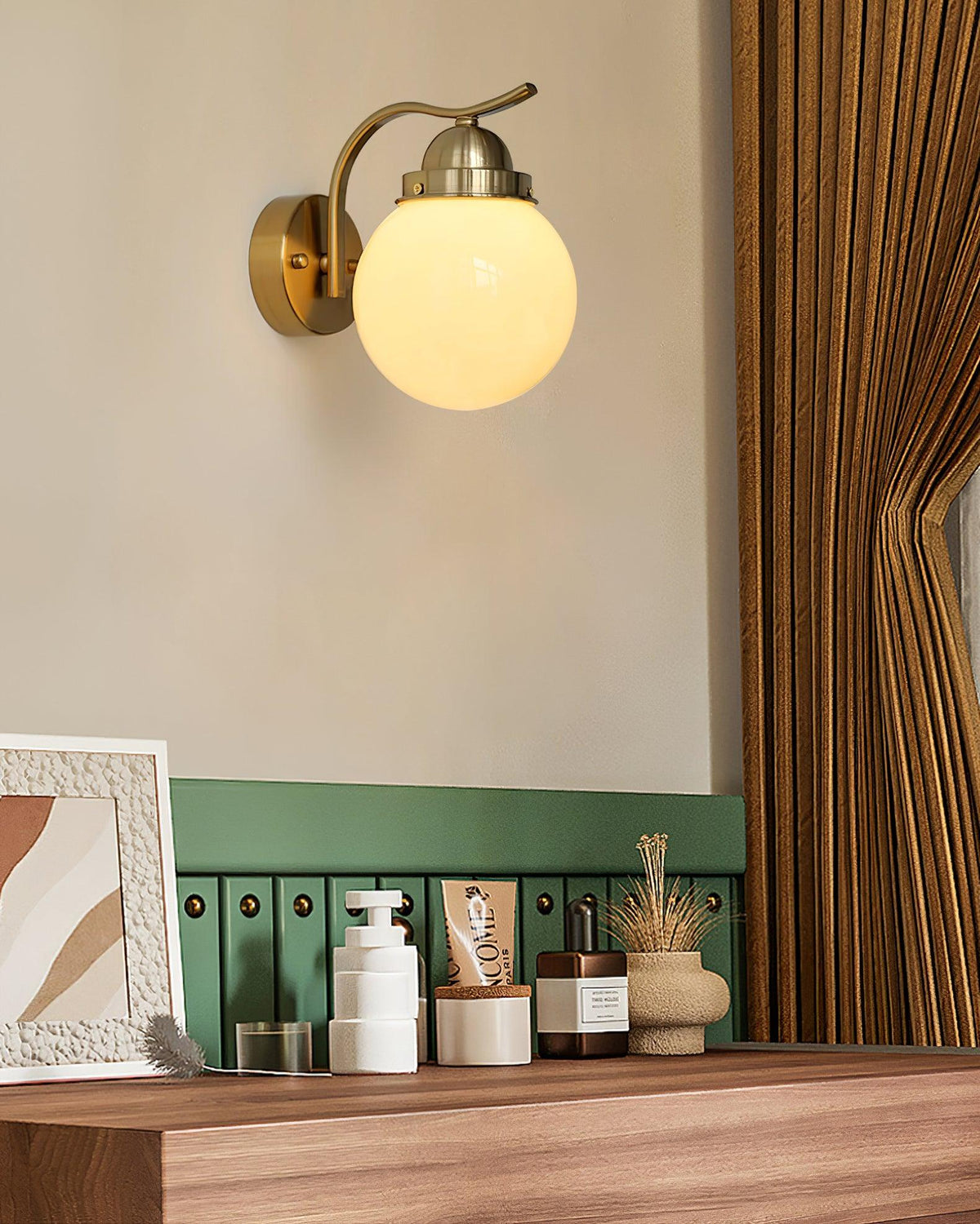Velisette Wall Lamp