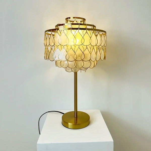 Shell Teardrops Table Lamp