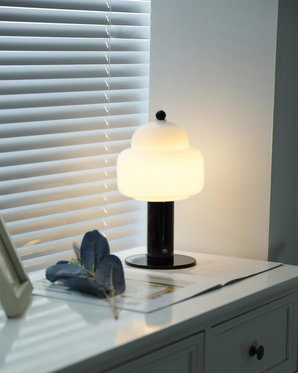 Seluiella Table Lamp