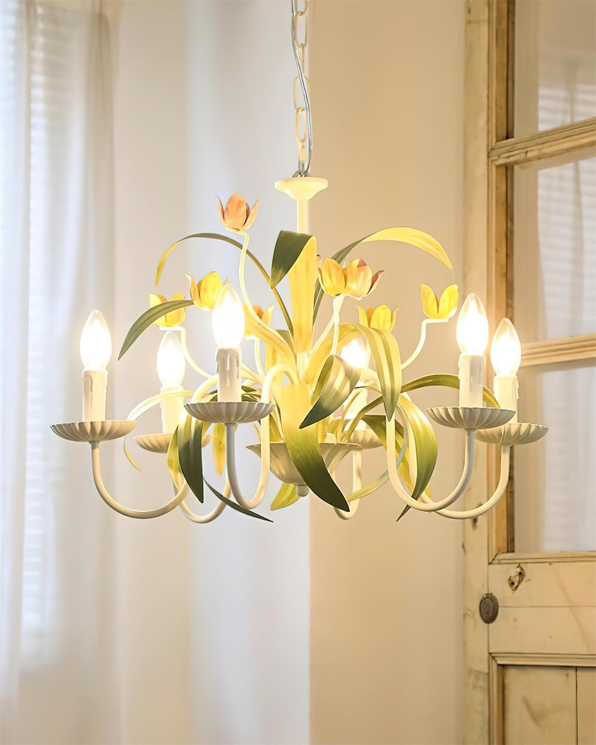 Aveniena Chandelier