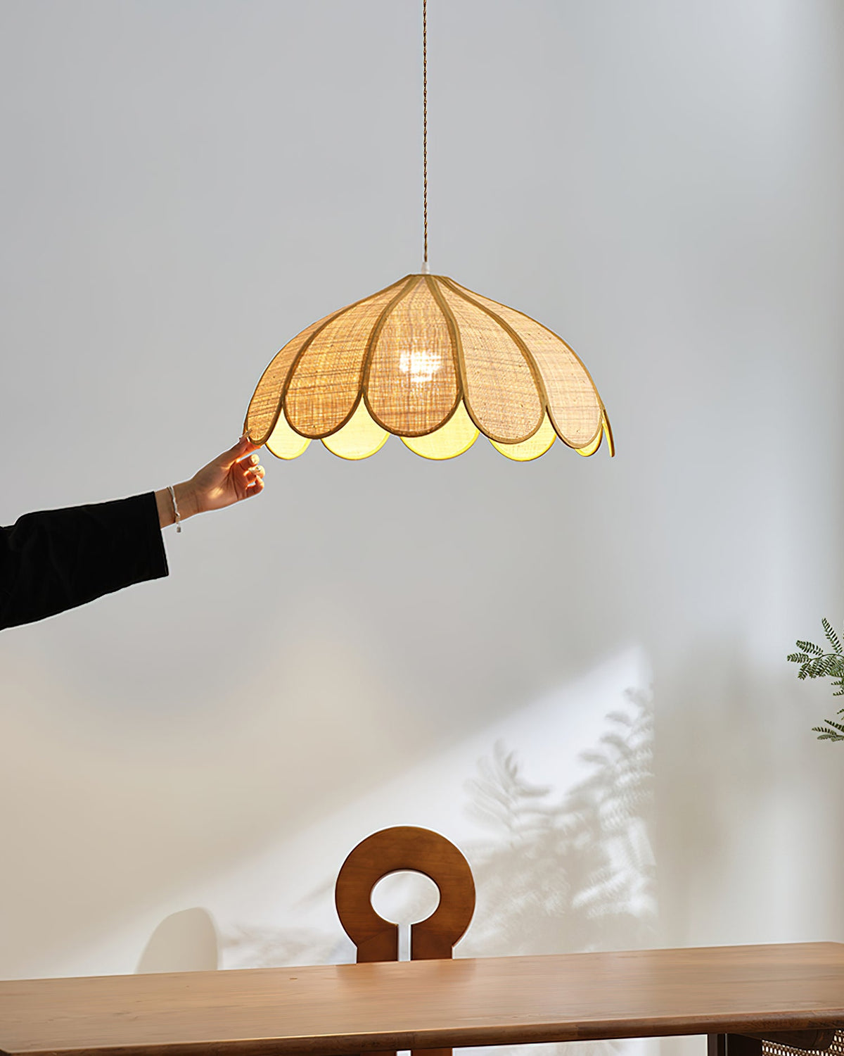 Elaisora Pendant Lamp