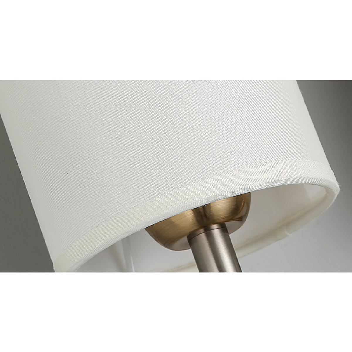 Ulnorisra Wall Lamp