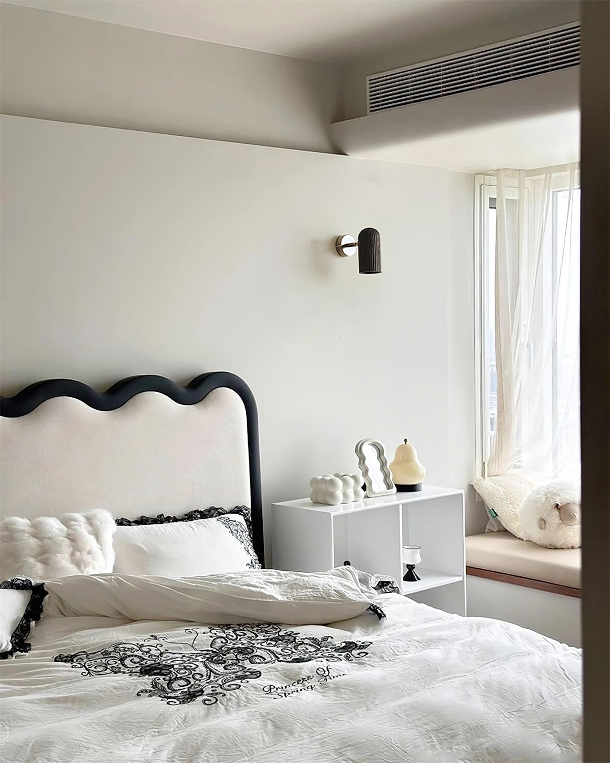 Pleat-Brite Wall Lamp