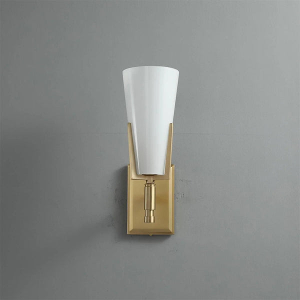 Upton Wall Lamp