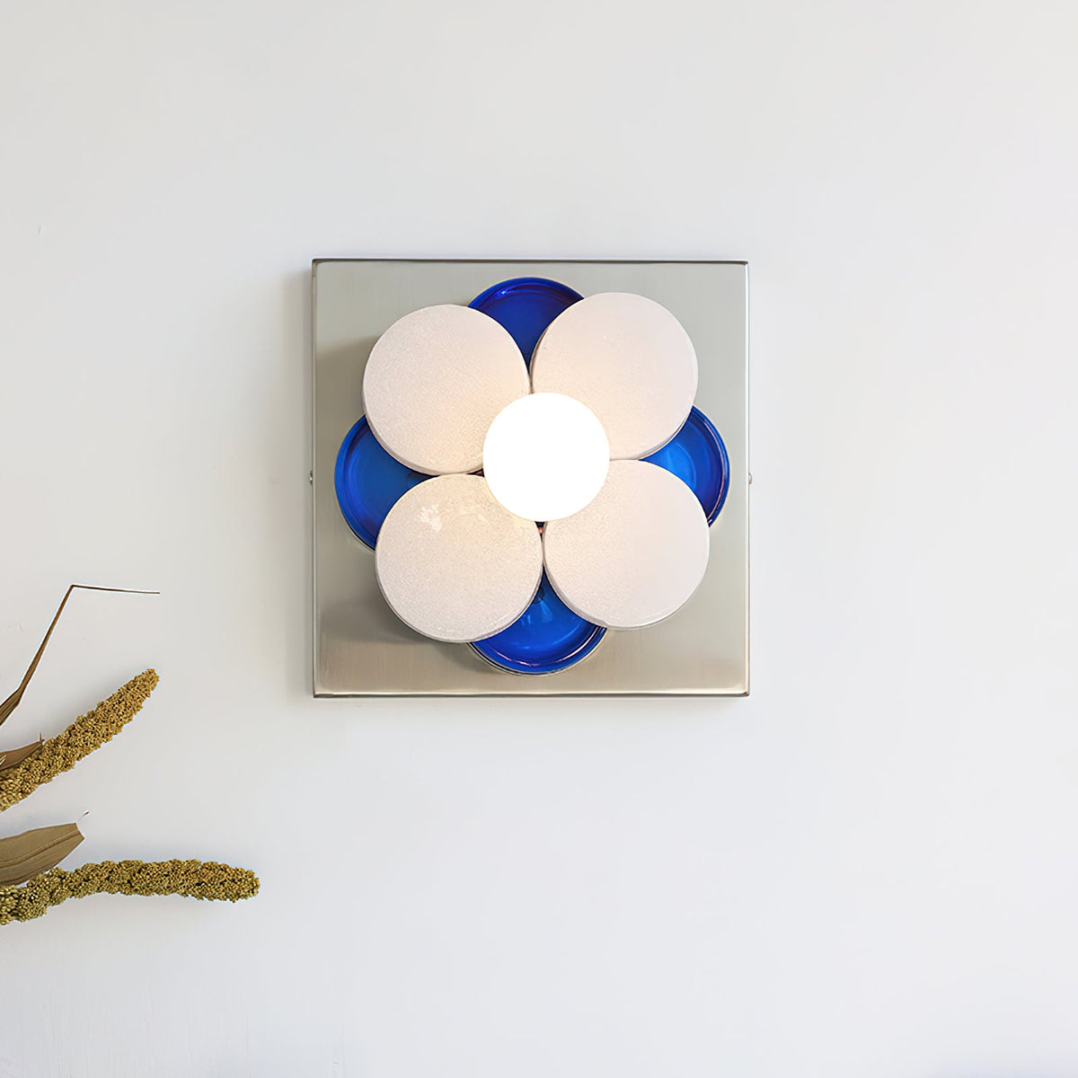 Velenaya Wall Lamp