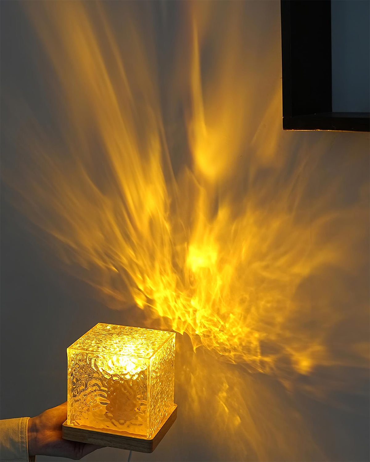 Elaeriella Table Lamp