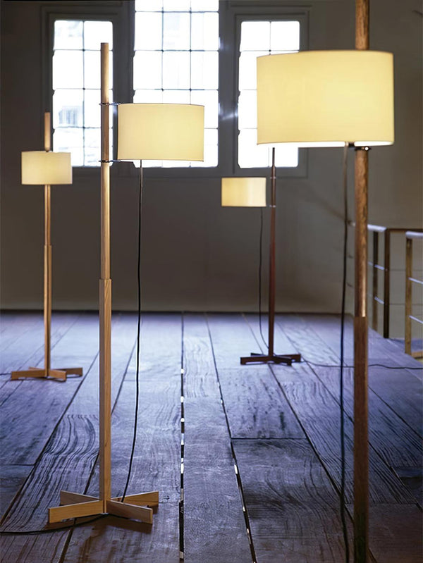 Selinira Floor Lamp