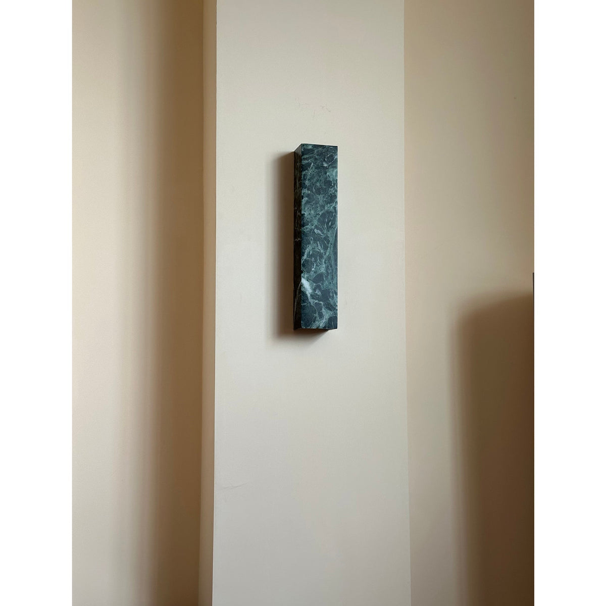 Ulaearae LED Marble Wall Lamp