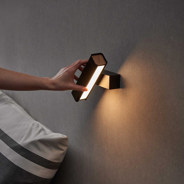 Olvynora Rotating Wooden Wall Lamp