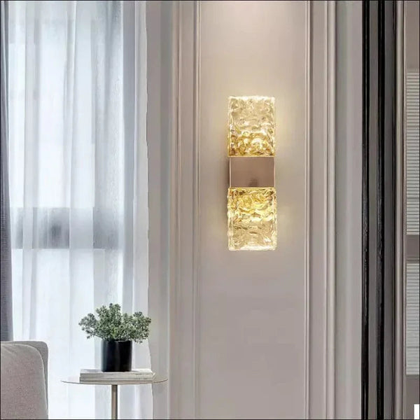 Vega Wall Lamp