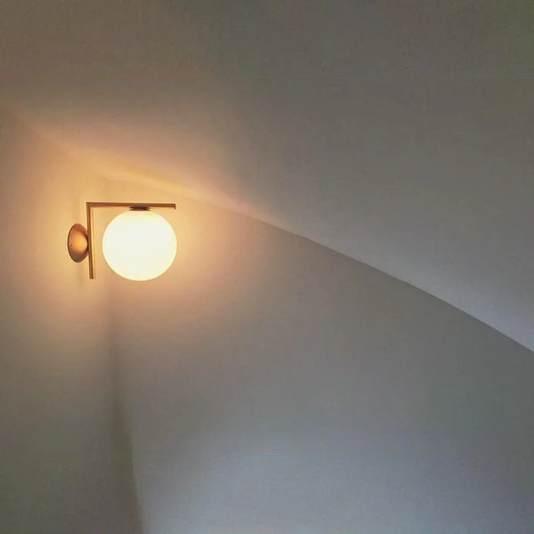 IC Wall Light