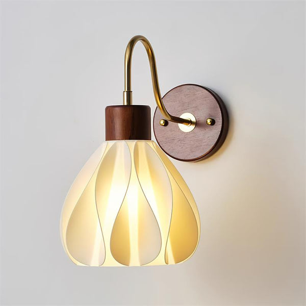 Pivona Glass Wall Lamp