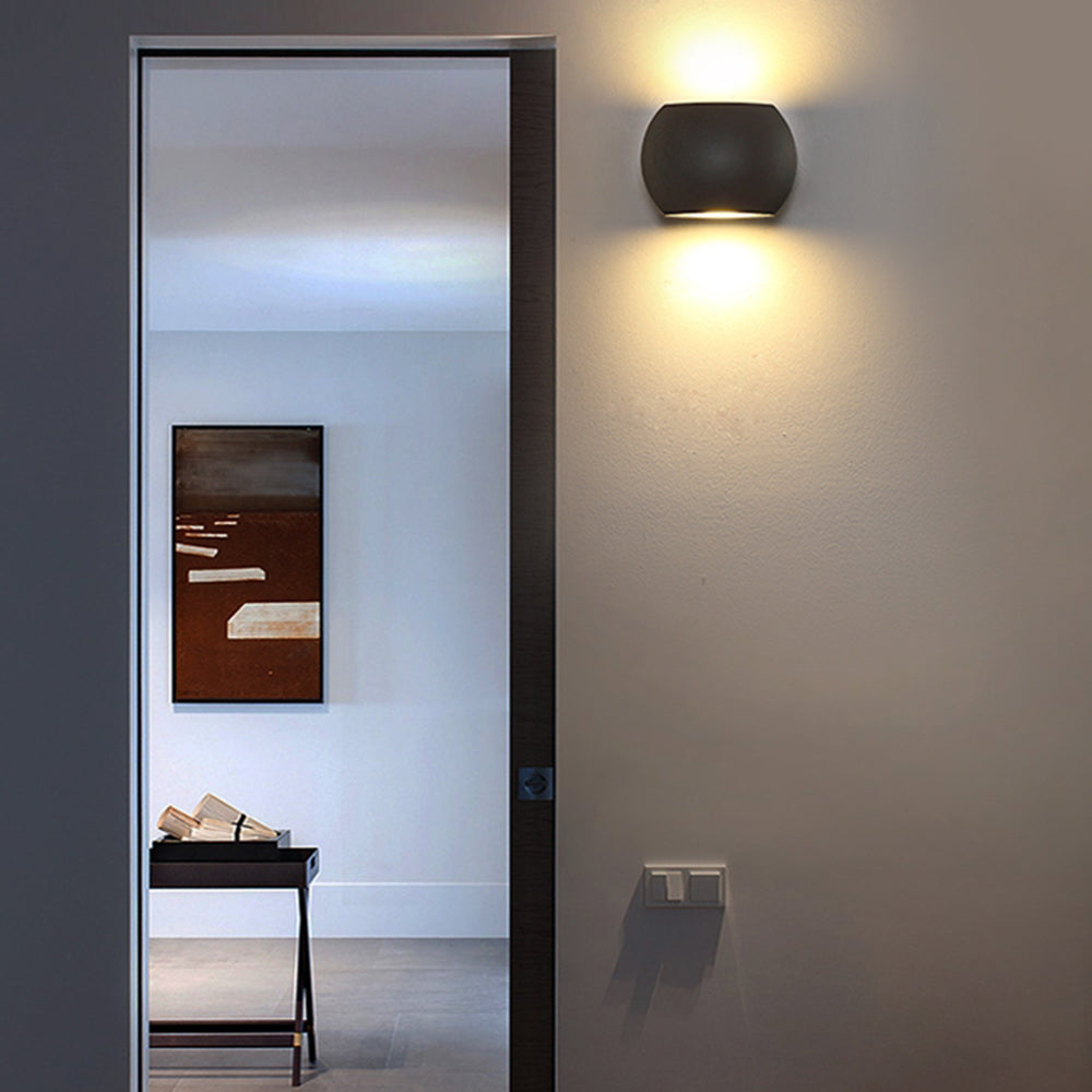 Ray Minimalist Geometric Metal Outdoor Wall Lamp, Black/Grey
