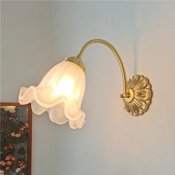 Arisha Retro LED Indoor Wall Lamp Gold Glass Flower-shaped Design Bedroom