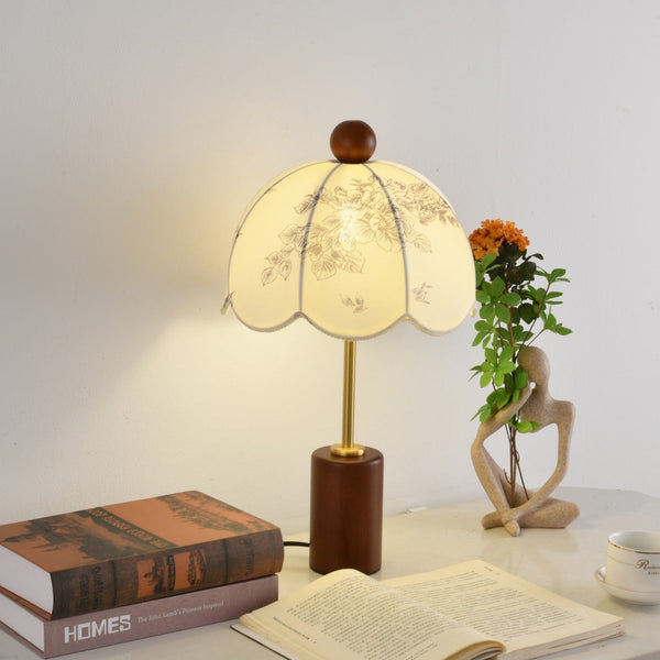Roselle Vintage Table Lamp