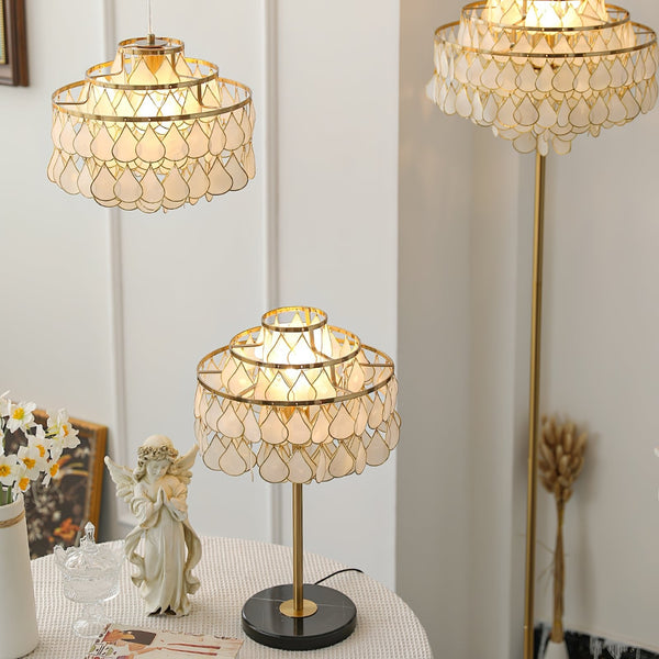 Teardrops Shell Table Lamp