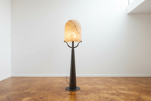 Svolti Floor Lamp | Alabaster & Iron | CLGHT40