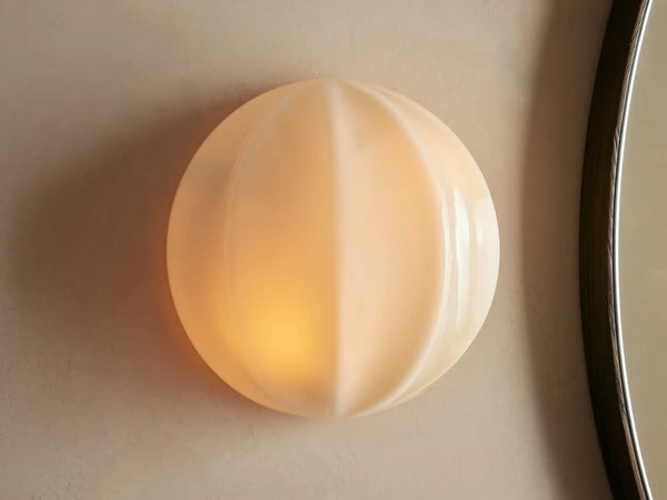 Fede Ribbed Cream Glass Wall Sconce | Brass | CLFEDE090BR