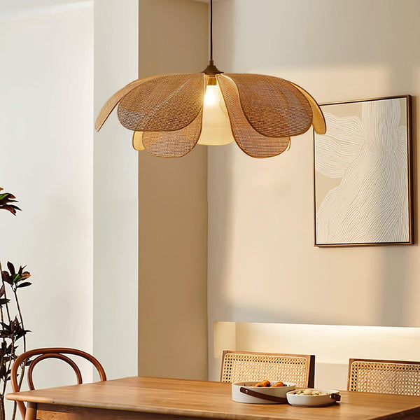 Petaral Rattan Retro Pendant Lamp