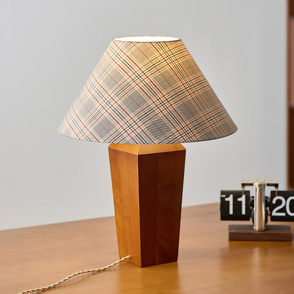 Reniniella Table Lamp