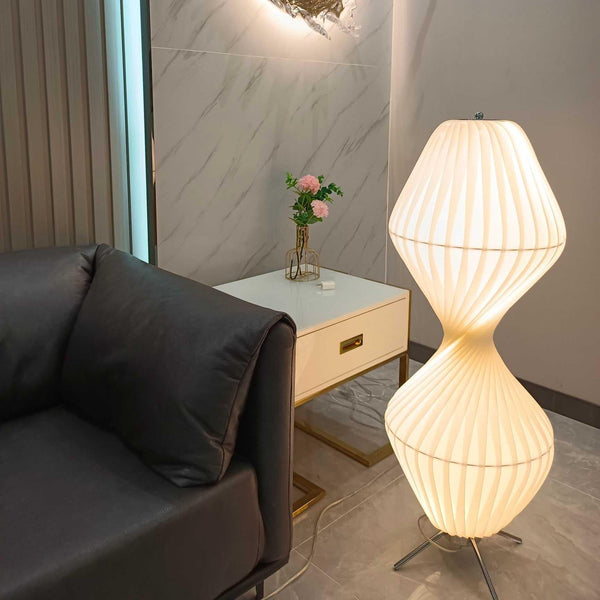 TR32 Floor Lamp
