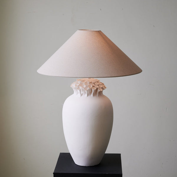 Blossom Crest Ceramic Table Lamp