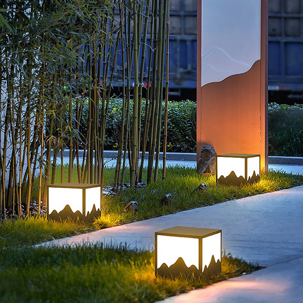 Orinaniella Landscape Silhouette LED Steel Outdoor Post Light