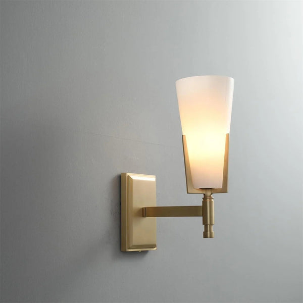 Upton Wall Lamp
